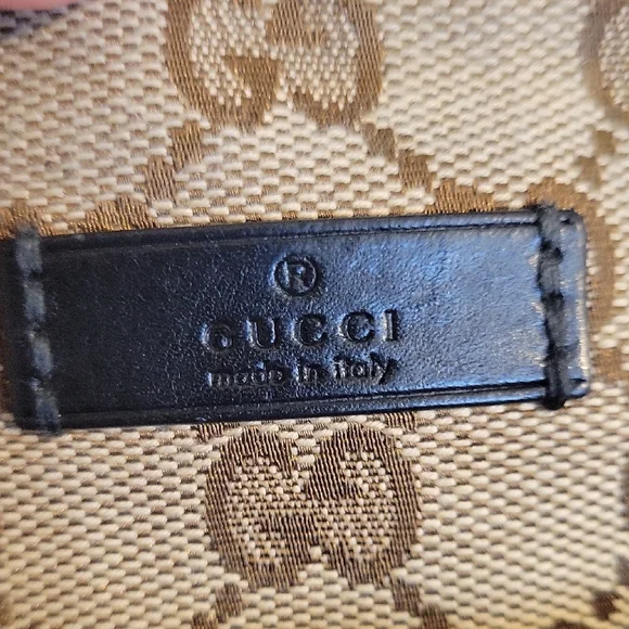 Gucci Beige GG Canvas Crossbody with Red and Green Web Stripe - Picture 3 of 16